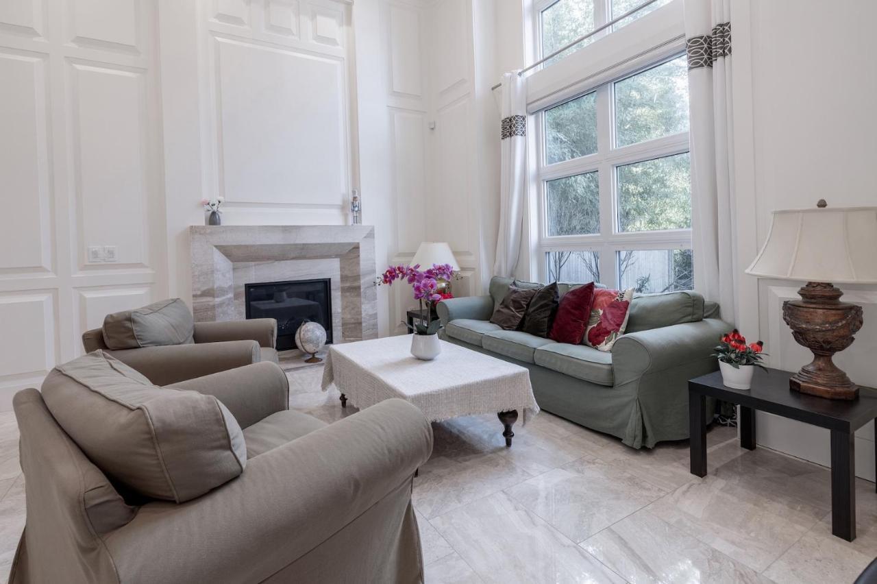 Luxurious Private Rooms In Richmond Exterior foto